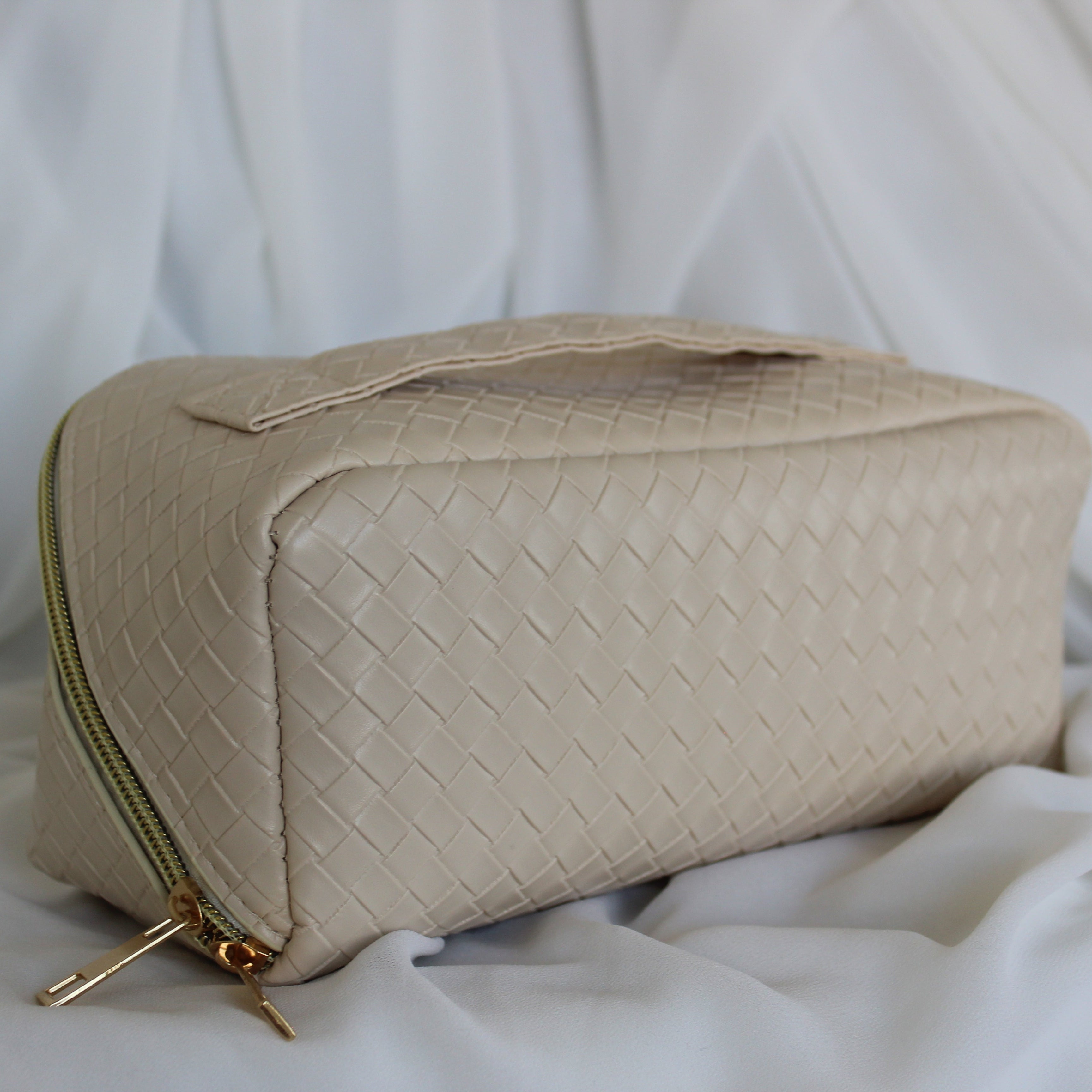 White PU Leather Weave Cosmetic Bag